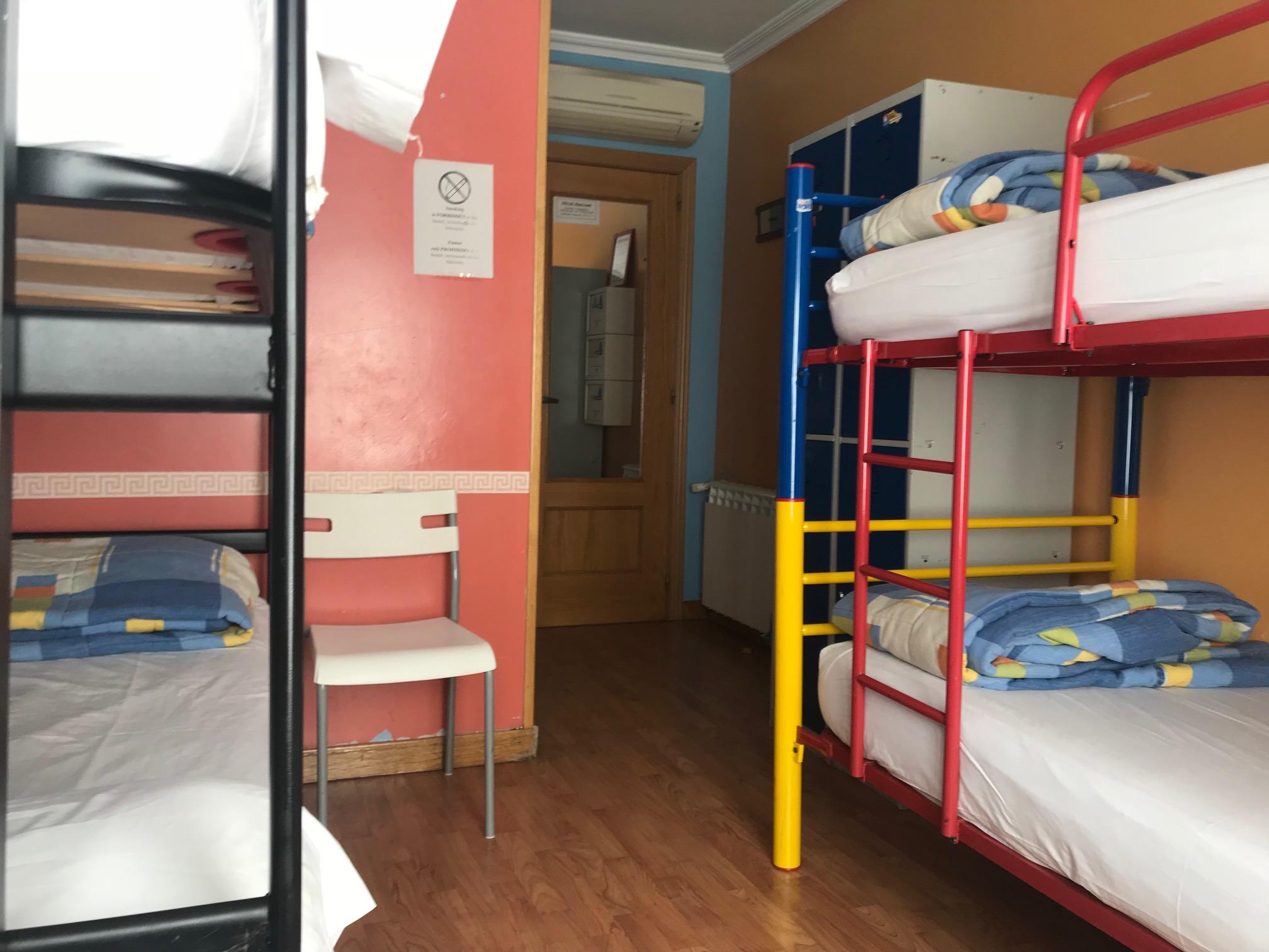 Rc Miguel Angel Hostel Μαδρίτη Εξωτερικό φωτογραφία Hostel in Madrid, Spain
