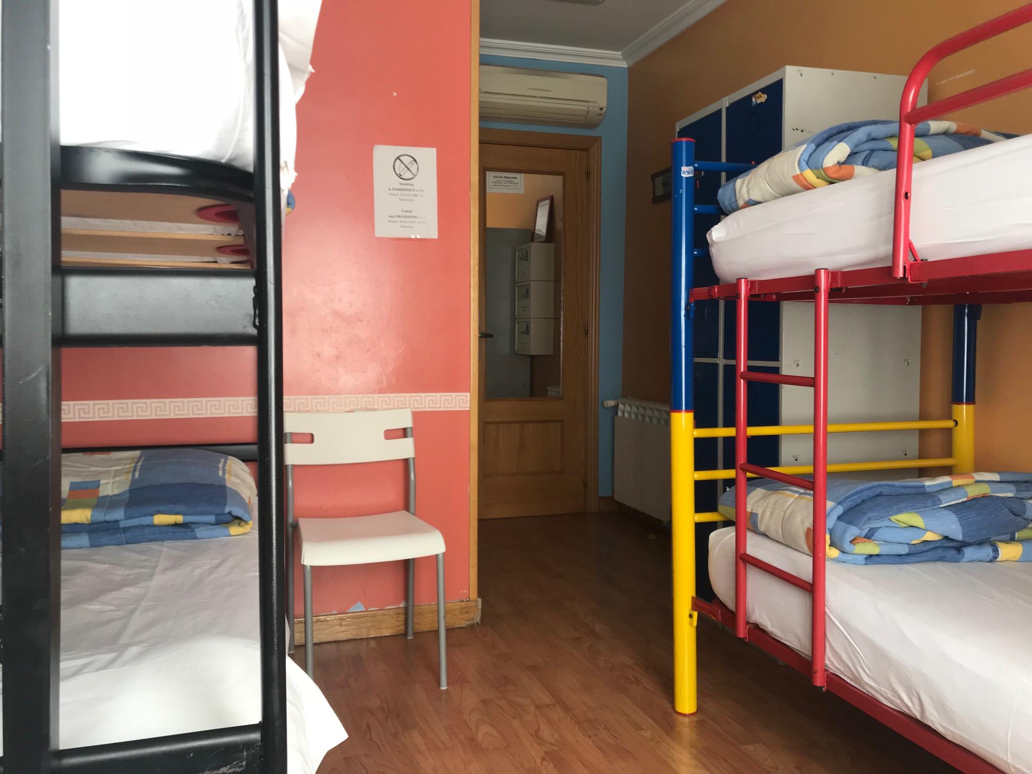 Rc Miguel Angel Hostel Μαδρίτη Εξωτερικό φωτογραφία Hostel in Madrid, Spain