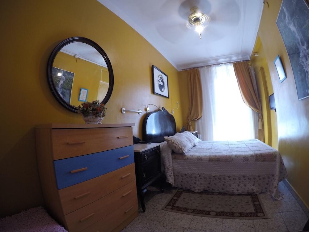 Rc Miguel Angel Hostel Μαδρίτη Εξωτερικό φωτογραφία A bedroom